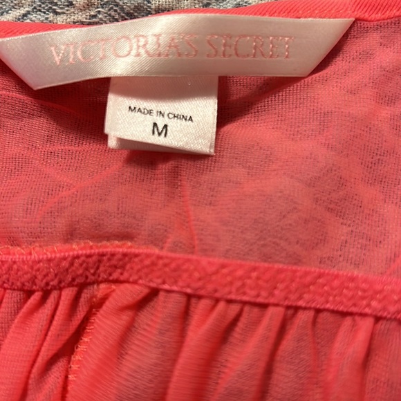 Vintage Victoria’s Secret Pink and Lace Nightgown Size M - Picture 3 of 3